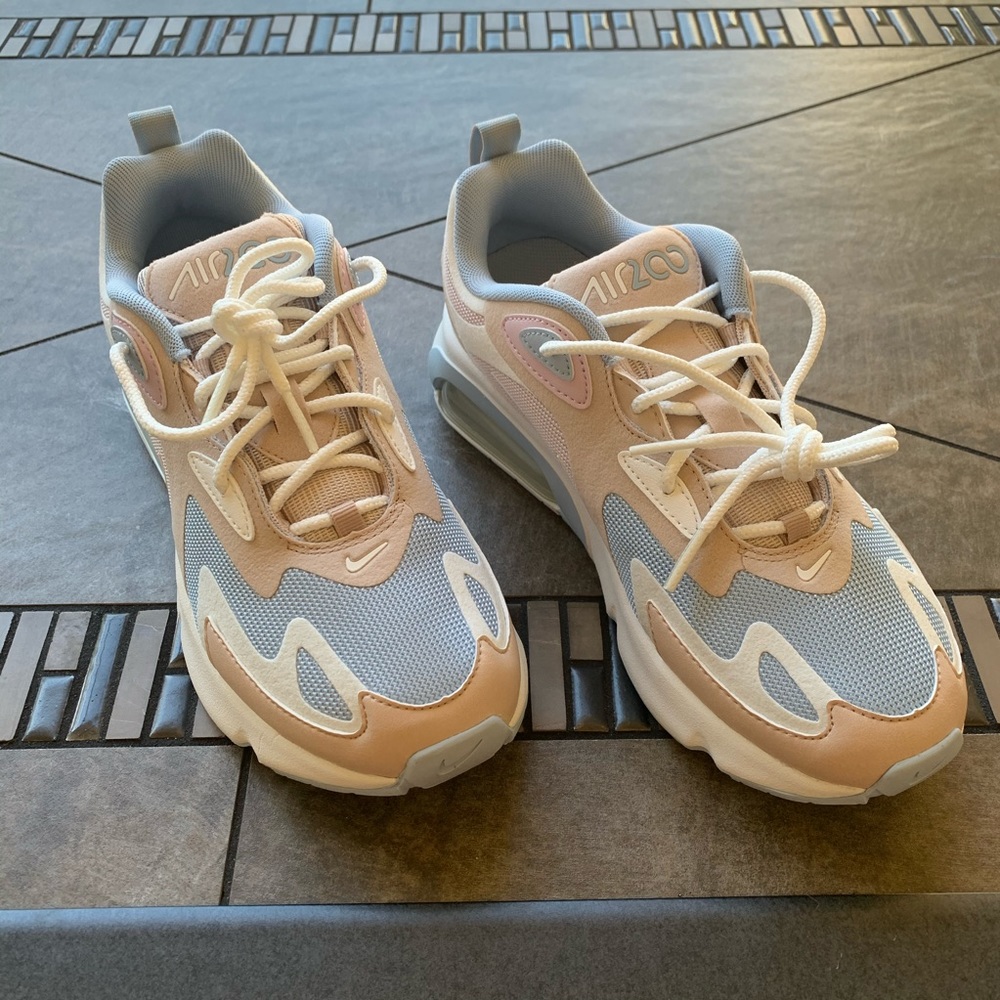 nike air max 200  • BRAND NEW • NEVER WORN - Picture 7 of 16